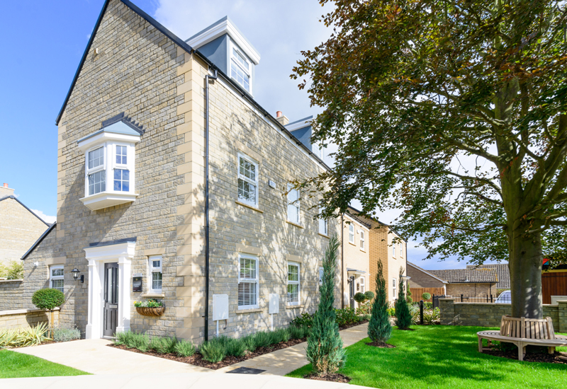 Kier Living Eastern launch video of new homes in Oundle