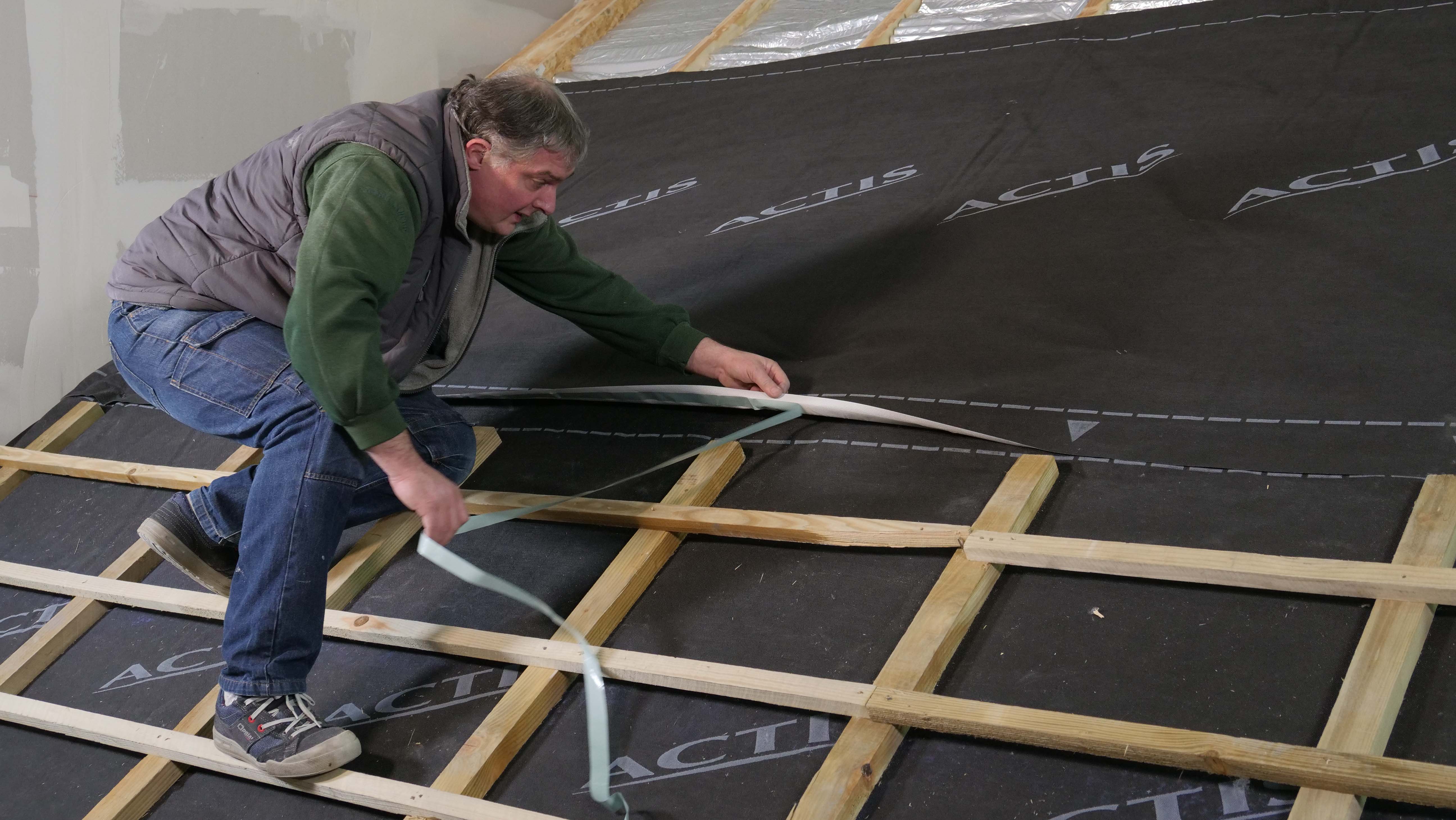 Actis launches easy-to-use insulating breather membrane for roofs