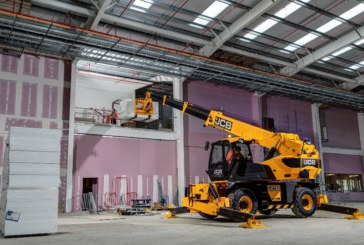JCB launches its first ever rotating telehandler