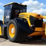 JCB Fastrac tractor sets British speed record