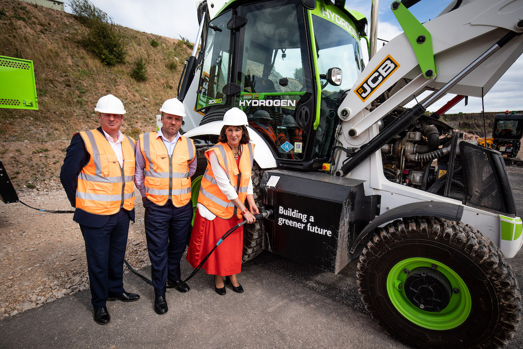 Shadow Chancellor’s gains insight into JCB’s hydrogen technology