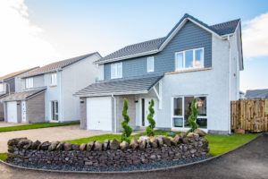 Bancon Homes has opened a show home at its Queens Gate development in Strathaven. The show home uses ‘a palette of black and white
