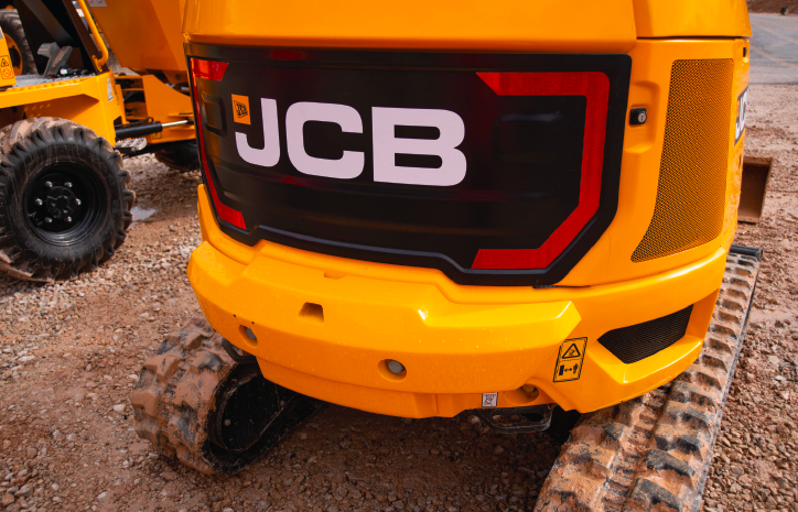 PHPD digs the latest 2.5 tonne JCB mini excavators