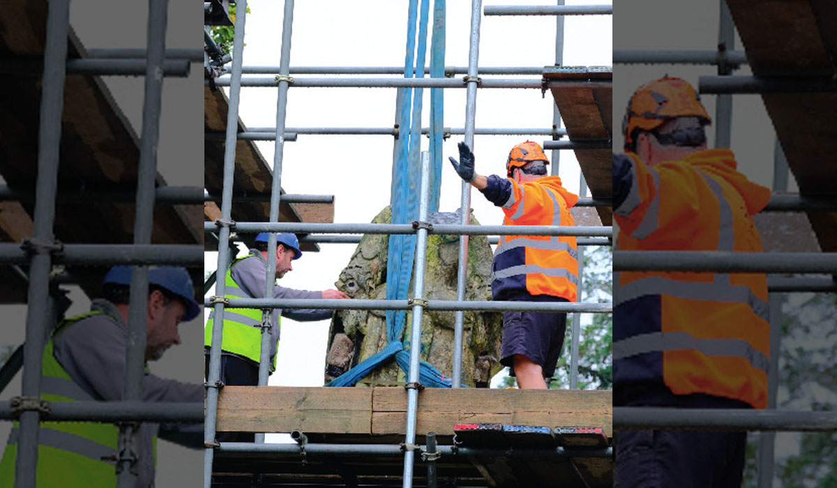 Thakeham restores historic Queen Anne statue